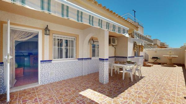 Casa o chalet independiente en Urbanización los Altos, Los Balcones - Los Altos del Edén, Torrevieja photo 1