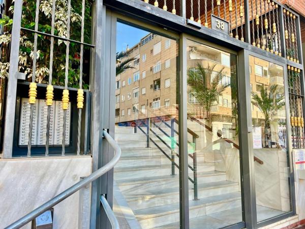Квартира на продажу в Estudio en Avenida de las Habaneras, Avenida Habaneras - Curva de Palangre, Torrevieja, Торревьеха photo 4