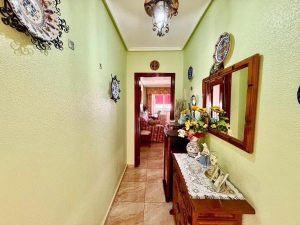 Venta de piso en Piso en Calle Joaquín Chapaprieta, 139, El Molino, Torrevieja, Torrevieja
thumbnail 2