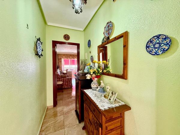 Venta de piso en Piso en Calle Joaquín Chapaprieta, 139, El Molino, Torrevieja, Torrevieja
 photo 4