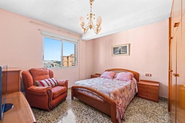 Продажа квартиры на Piso en La Florida, Alicante / Alacant, Аликанте / Алакант
thumbnail 1