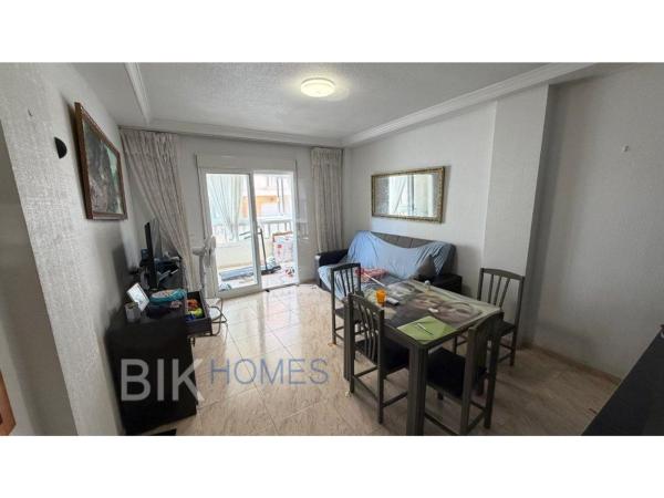Venta de piso en Piso en Calle Capitán García Gea, Playa del Cura, Torrevieja, Torrevieja
photo 1