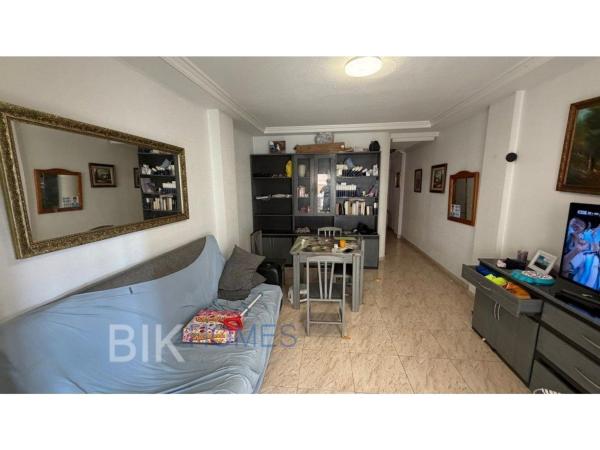Venta de piso en Piso en Calle Capitán García Gea, Playa del Cura, Torrevieja, Torrevieja
thumbnail 1