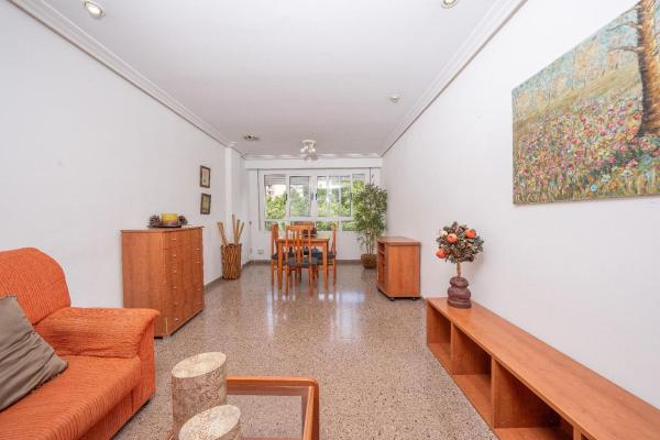 Продажа квартиры на Piso en Calle del Capità Baltasar Tristany, Pont Nou-Corazón de Jesús, Elche / Elx, Эльче / Эльх
photo 1