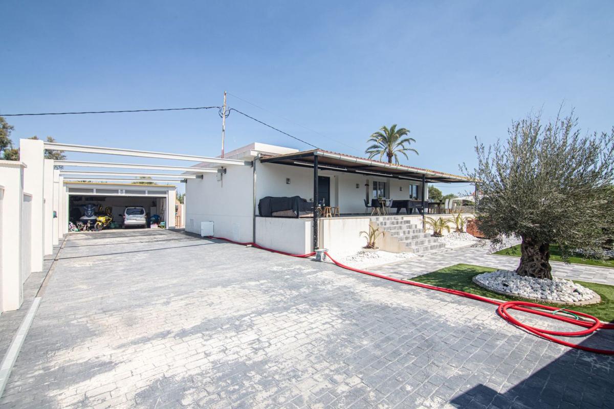 Properties for sale and rent in Spain photo 4