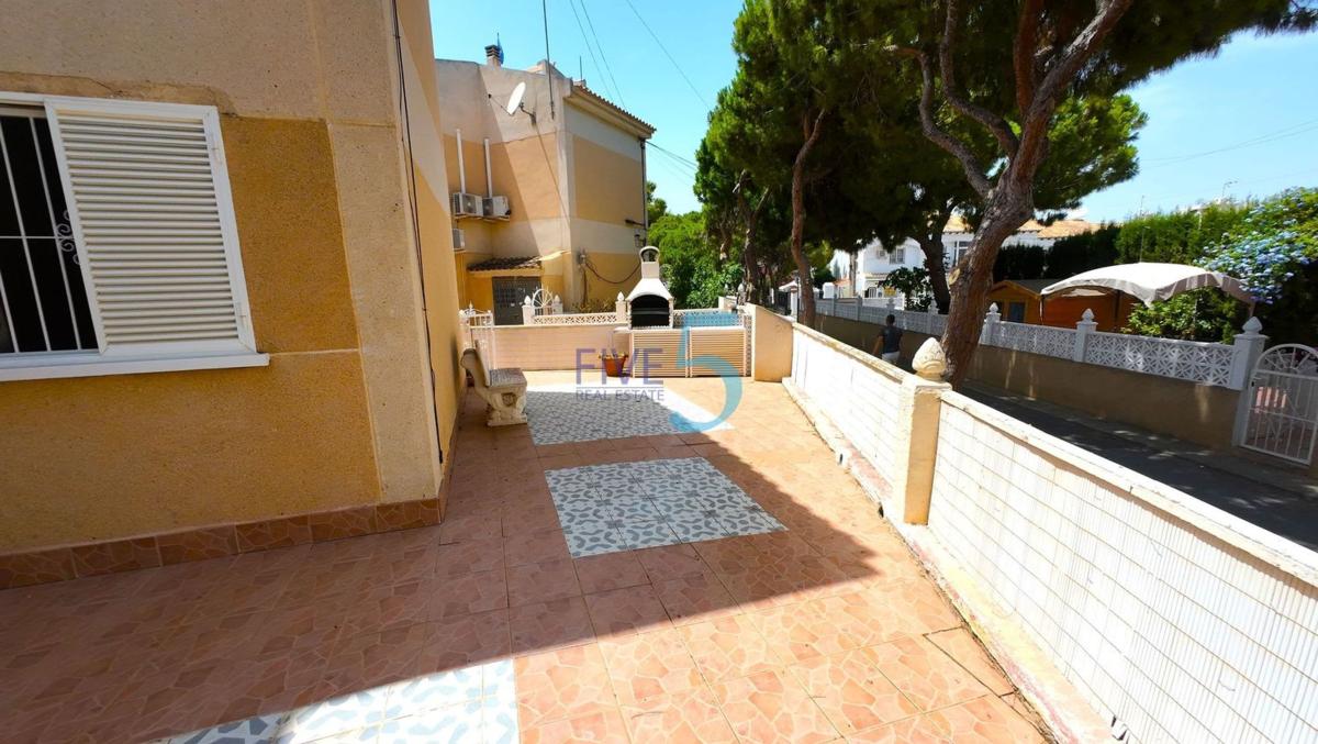 Venta de piso en Piso en Los Balcones - Los Altos del Edén, Torrevieja, Torrevieja
photo 2