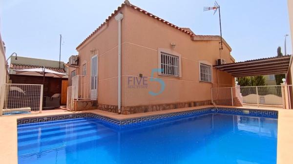 Independent chalet for sale in Casa o chalet en San Fulgencio, San Fulgencio
thumbnail 1