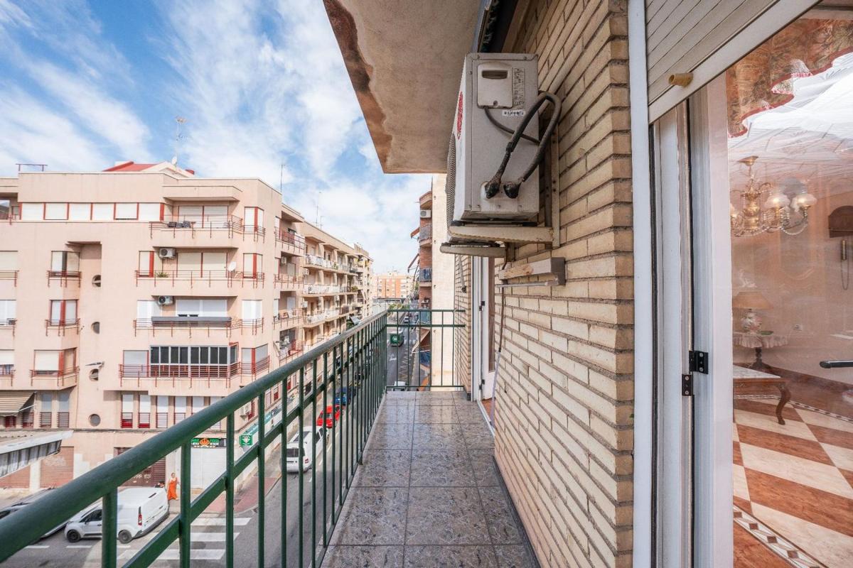 Sale of apartment in Piso en Calle Juan Díez Martínez, Carrús Oeste, Elche / Elx, Elche / Elx
photo 1