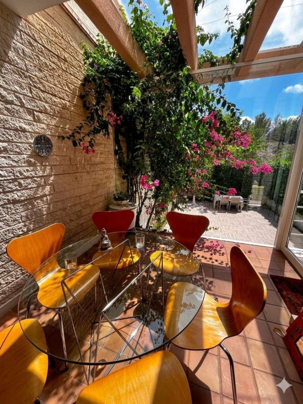 Properties for sale and rent in Spain photo 1