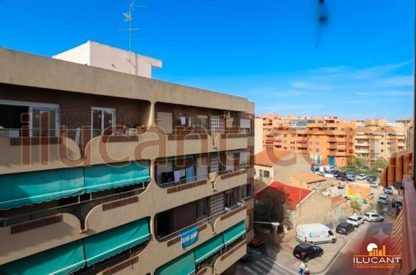 Продажа квартиры на Piso en Campoamor, Alicante / Alacant, Аликанте / Алакант
thumbnail 1