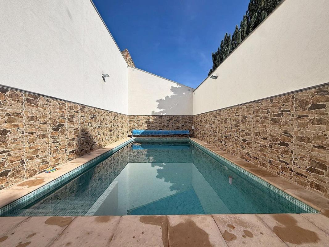 Properties for sale and rent in Spain photo 2