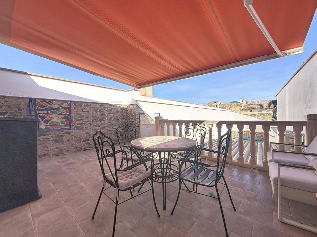 Properties for sale and rent in Spain photo 3