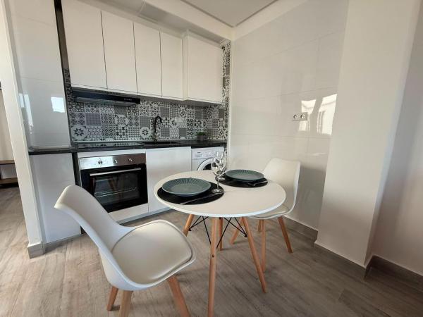 Venta de piso en Piso en Calle Fragata, 43, Avenida Habaneras - Curva de Palangre, Torrevieja, Torrevieja
 photo 4