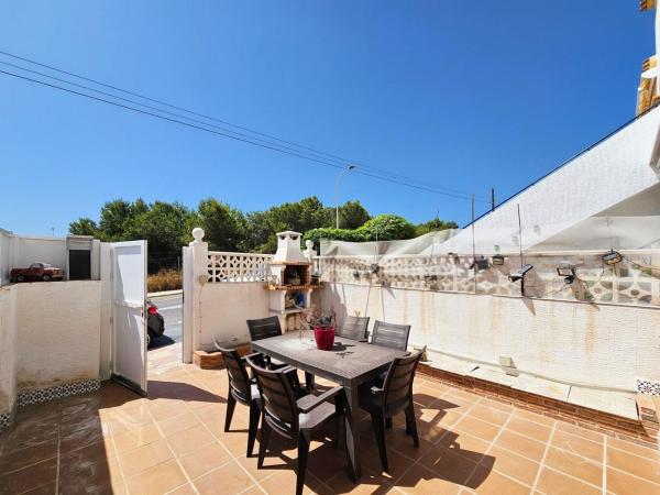 Casa o chalet independiente en Avenida D'Escandinàvia, 72, Monte Faro-Altomar, Gran Alacant thumbnail 1