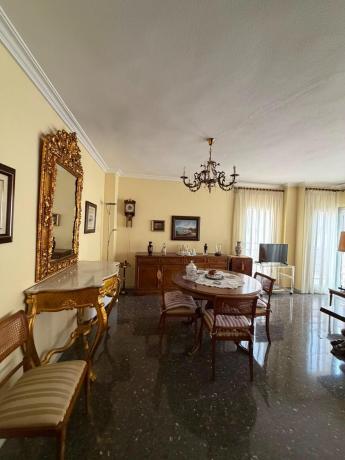 Продажа квартиры на Piso en Calle Alfonso XII, Centro, Elche / Elx, Эльче / Эльх
photo 1