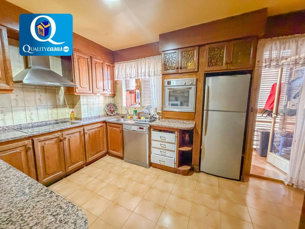 Sale of apartment in Piso en Pont Nou-Corazón de Jesús, Elche / Elx, Elche / Elx
photo 4