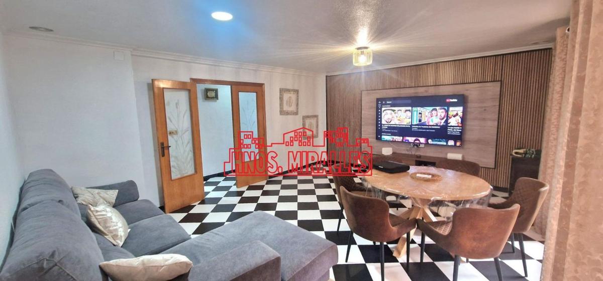 Продажа квартиры на Piso en San Crispín, Elche / Elx, Эльче / Эльх
photo 1