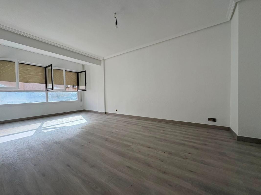 Продажа квартиры на Piso en Calle José Gómez Mompean, Carrús Este, Elche / Elx, Эльче / Эльх
photo 1