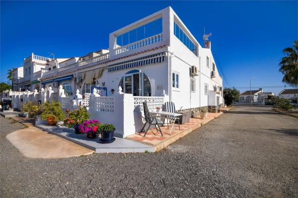 Chalet adosado en Calle Camas, La Siesta - El Salado - Torreta, Torrevieja photo 4