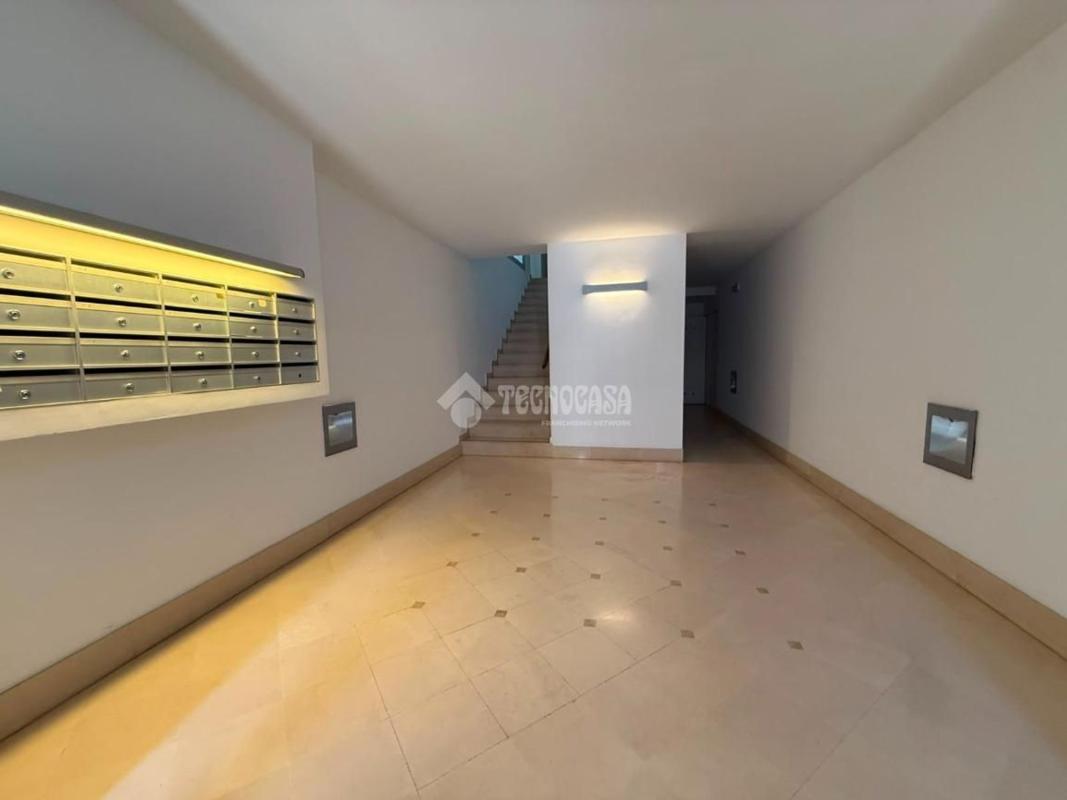 Sprzedaż mieszkania w Piso en Plaza Santísima Faz, Casco Histórico-Santa Cruz, Alicante / Alacant, Alicante / Alacant
photo 3