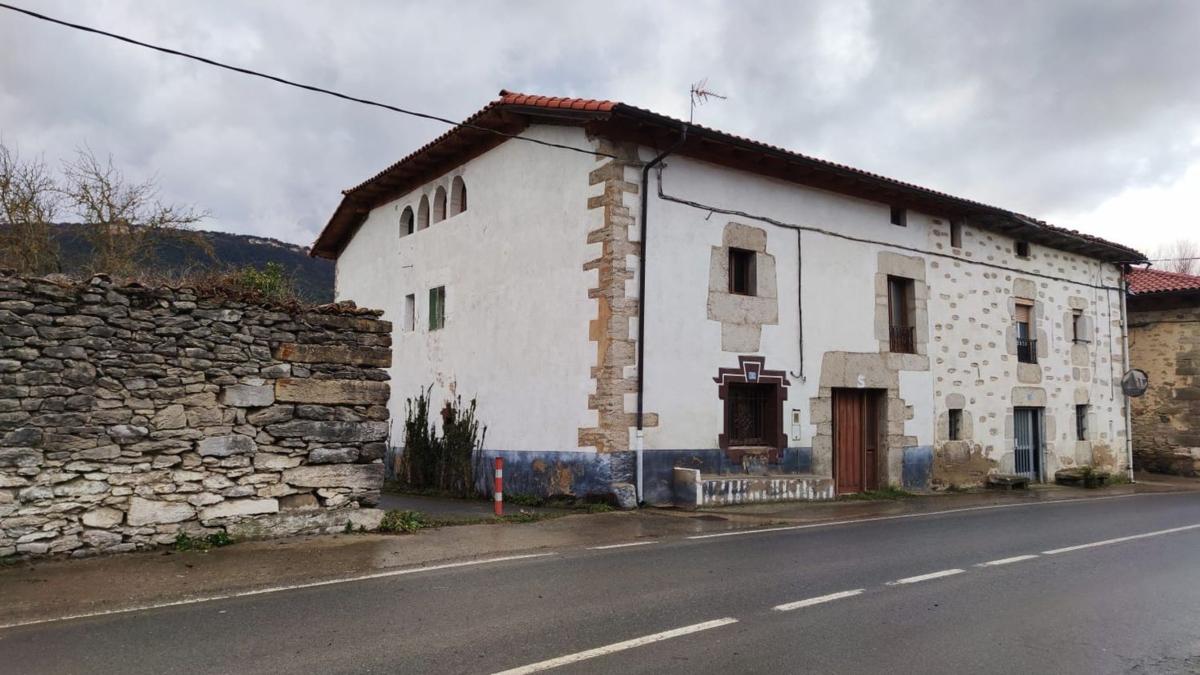 Sprzedaż niezależnego domku jednorodzinnego w Casa o chalet en Calle Del Campo, 2 -4, Valdegovia, Valdegovia photo 3