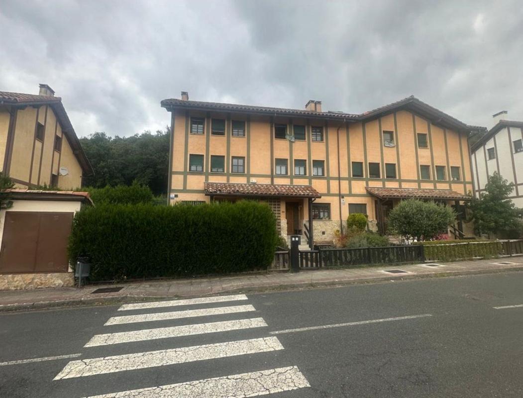 Sprzedaż niezależnego domku jednorodzinnego w Casa o chalet en Calle Biguillano, 32, Zuya, Zuya photo 1