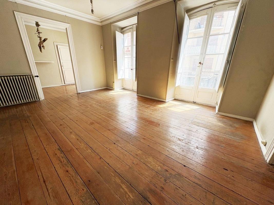 Продажа квартиры на Piso en Calle San Antonio, 26, Centro, Vitoria-Gasteiz, Витория-Гастейс
photo 2