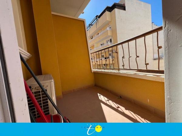 Продажа квартиры на Piso en Calle del Huerto, Puerto Deportivo, Torrevieja, Торревьеха
photo 1