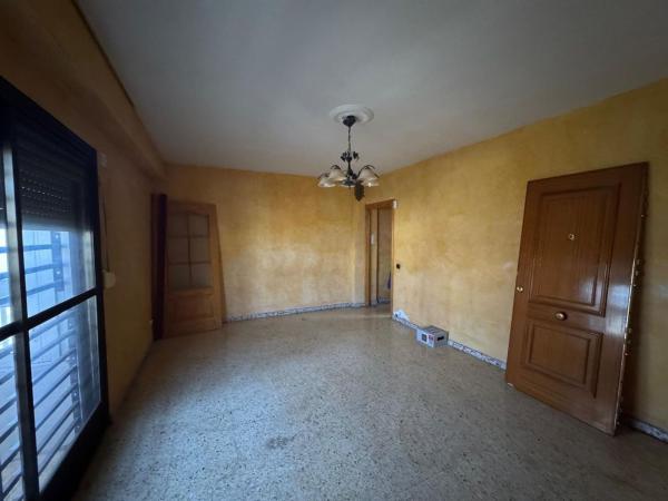 Продажа квартиры на Piso en Calle Teruel, 64, Villablanca - Torrecárdenas, Almería, Алмерия
thumbnail 1