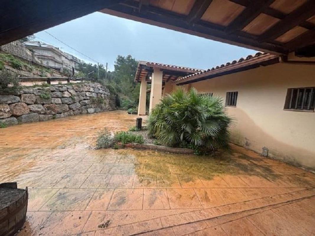 Продажа отдельного шале в Casa o chalet en Calle Serral Llarg, 53, Olesa de Bonesvalls, Оле́са-де-Бонесва́льс photo 2