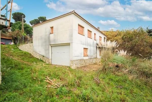 Частный шале на продаже в Casa o chalet en Arco de Sant Martí, 9, Mas Mora - Sant Daniel, Tordera, Тордера thumbnail 2
