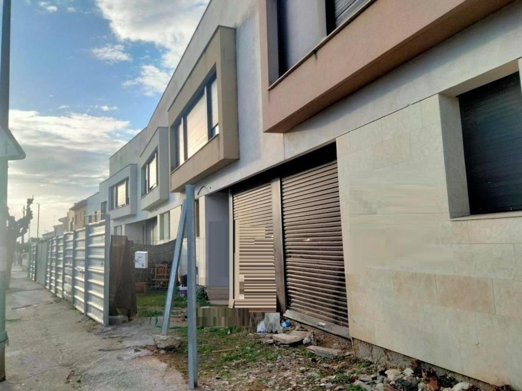 Venta de chalet independiente en Casa o chalet en Avenida de la Torre del Vallès s/n, La Collada - Sis Camins, Vilanova i la Geltrú, Vilanova i la Geltrú
photo 2