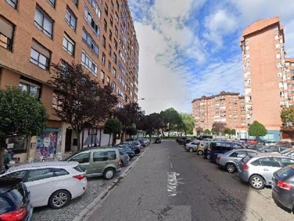 Продажа квартиры на Piso en Calle María Amigo, 12, Gamonal - San Bruno - G9, Burgos, Бургос
photo 1