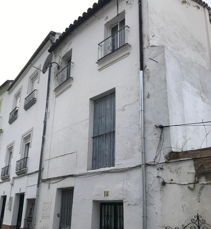 Venta de piso en Piso en Calle Toledo, 18, Casco antiguo - Convento - Caldereto, Ubrique, Ubrique
photo 2