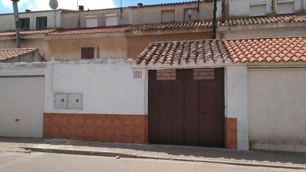 Частный шале на продаже в  Casa o chalet en Calle los Olivos, 33, Tomelloso, Томельосо photo 2