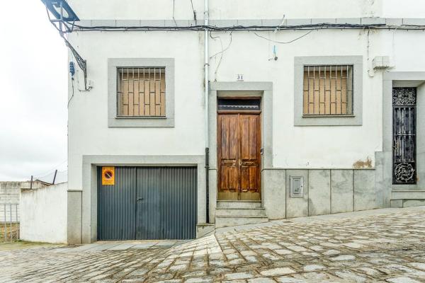 Venta de piso en Piso en Calle Costanilla, 33, Dos Torres, Dos Torres
 photo 1