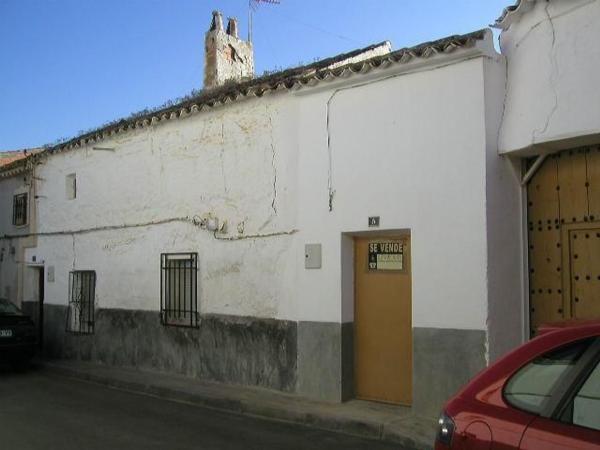 Independent chalet for sale in Casa o chalet en Calle Oscura, 8, Los Hinojosos, Los Hinojosos
thumbnail 1