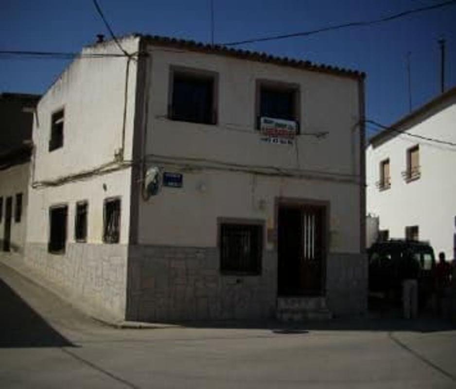 Sprzedaż niezależnego domku jednorodzinnego w Casa o chalet en Avenida de la Hontanilla, 23, Los Hinojosos, Los Hinojosos photo 1