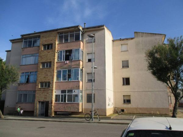 Sale of flat in Piso en Plaza de les Flors, 2, Sant Pere Pescador, Saint Peter Fisherman
 photo 1