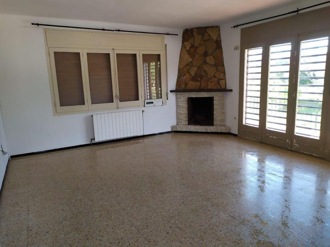 Sale of apartment in Piso en Calle Alta Ribagorça (urb.mas Llunès) s/n, Bescanó, Bescanó
 photo 2