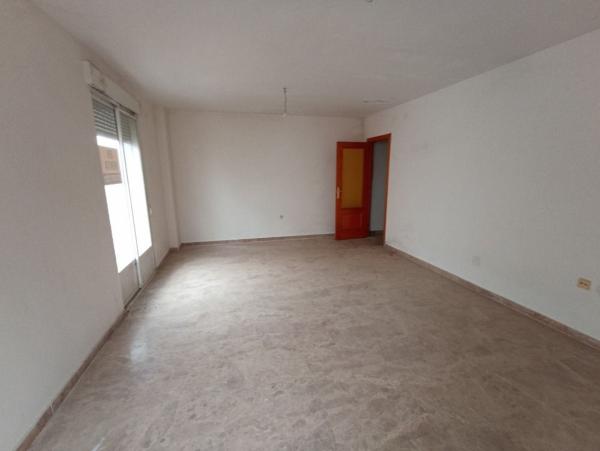 Sprzedaż mieszkania w Piso en Calle Carrera Alta s/n, Torredelcampo, Torredelcampo
 photo 3