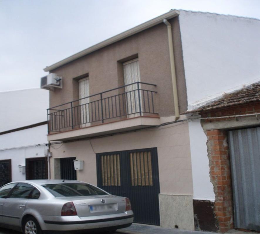 Sprzedaż niezależnego domku jednorodzinnego w Casa o chalet en Calle Villanueva de la Reina, 28, Andújar, Andújar photo 1