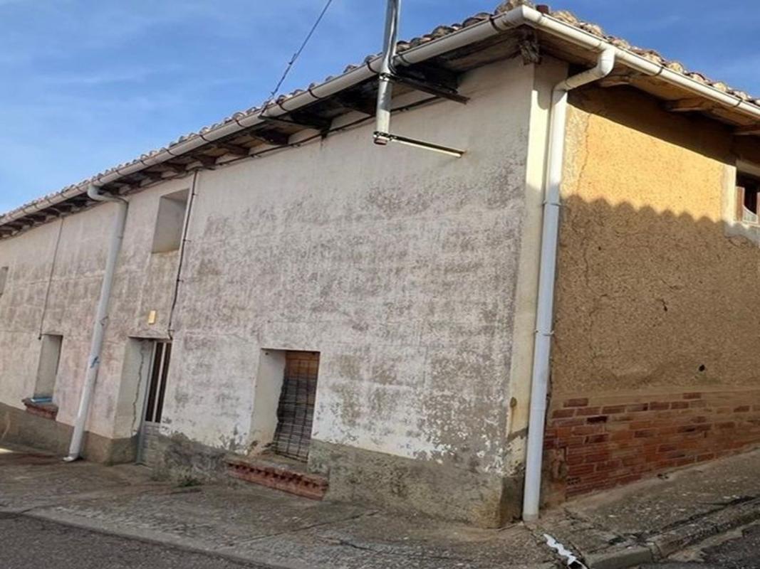 Venta de chalet independiente en Casa o chalet en Calle Gordoncillo, 1, Castilfalé, Castilfalé
photo 1