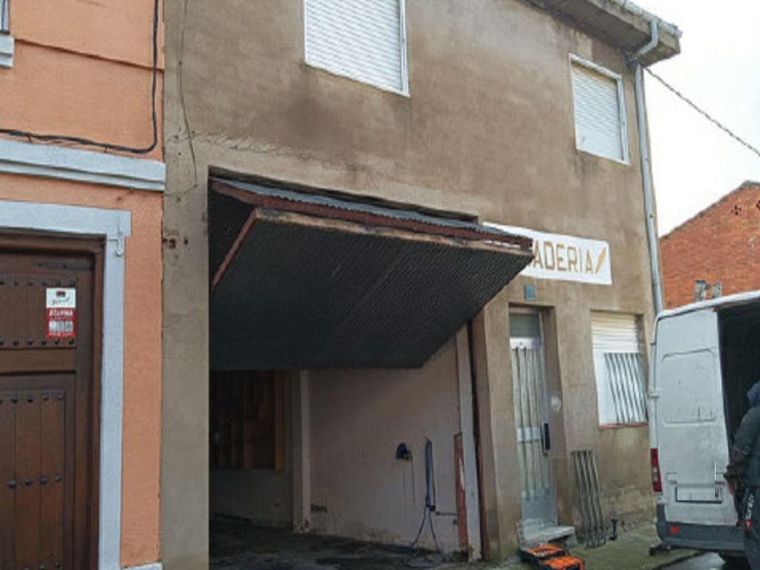 Sale of apartment in Piso en Calle Real, 43, Bustillo del Paramo, Bustillo del Paramo
photo 1