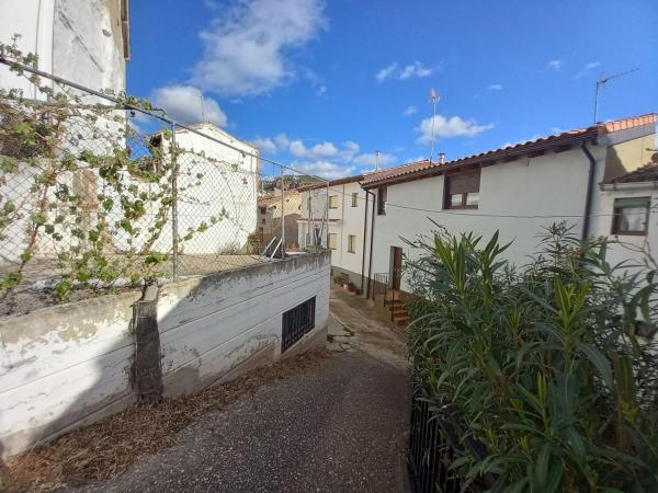 Частный шале на продаже в  Casa o chalet en Calle Castillo, 12, Nalda, Налда photo 1