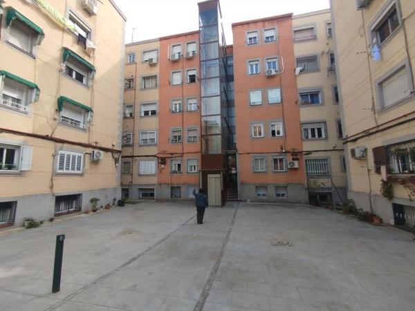Venta de piso en Piso en Calle Amos de Escalante, 30, Pueblo Nuevo, Madrid, Madrid
 photo 1