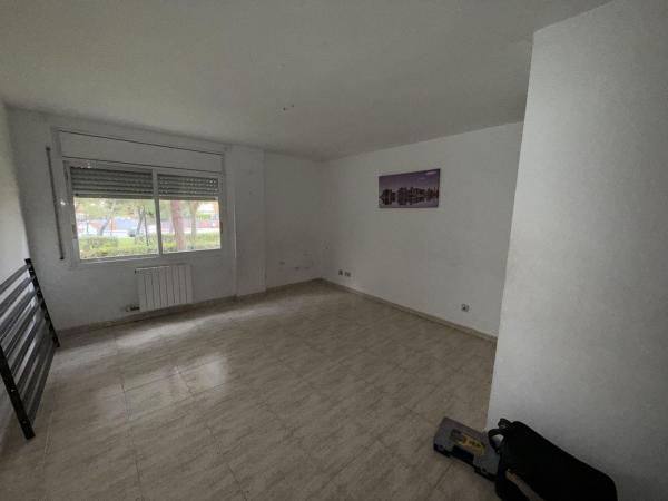 Venta de piso en Piso en Avenida de La Rioja, 15, Villanueva de la Cañada, Villanueva de la Cañada, Villanueva de la Cañada
thumbnail 1