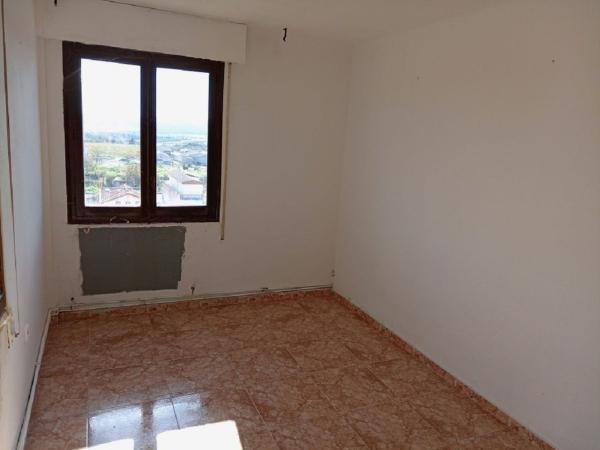 Sprzedaż mieszkania w Piso en Avenida Sancho el Sabio, 51, Los Arcos, Los Arcos
 photo 4