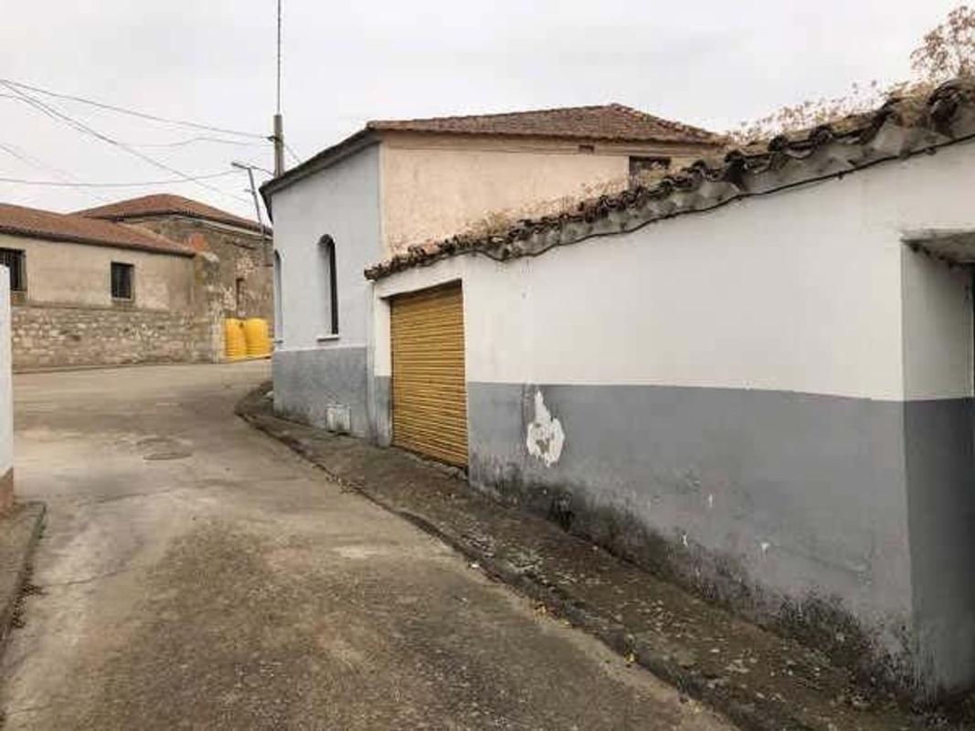 Sprzedaż niezależnego domku jednorodzinnego w Casa o chalet en Calle Diego Salas Pombo, 19, La Fuente de San esteban, La Fuente de San Esteban photo 1