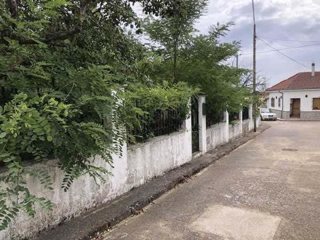 Sprzedaż niezależnego domku jednorodzinnego w Casa o chalet en Calle Diego Salas Pombo, 19, La Fuente de San esteban, La Fuente de San Esteban photo 2